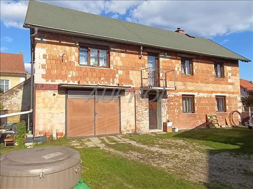 Velký rodinný dům, Příčná 65, Dolní Bousov, okr. Mladá Boleslav